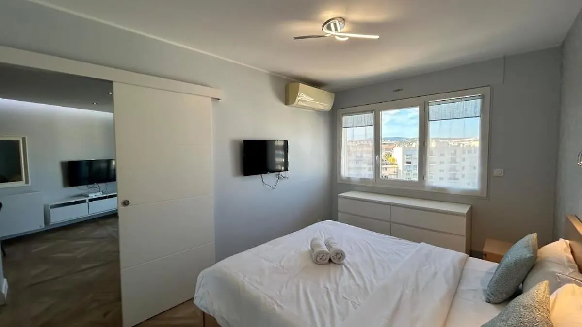 Сasa de vacaciones B018-Bright Apartment With Balcony - Cannes Croisette Francia