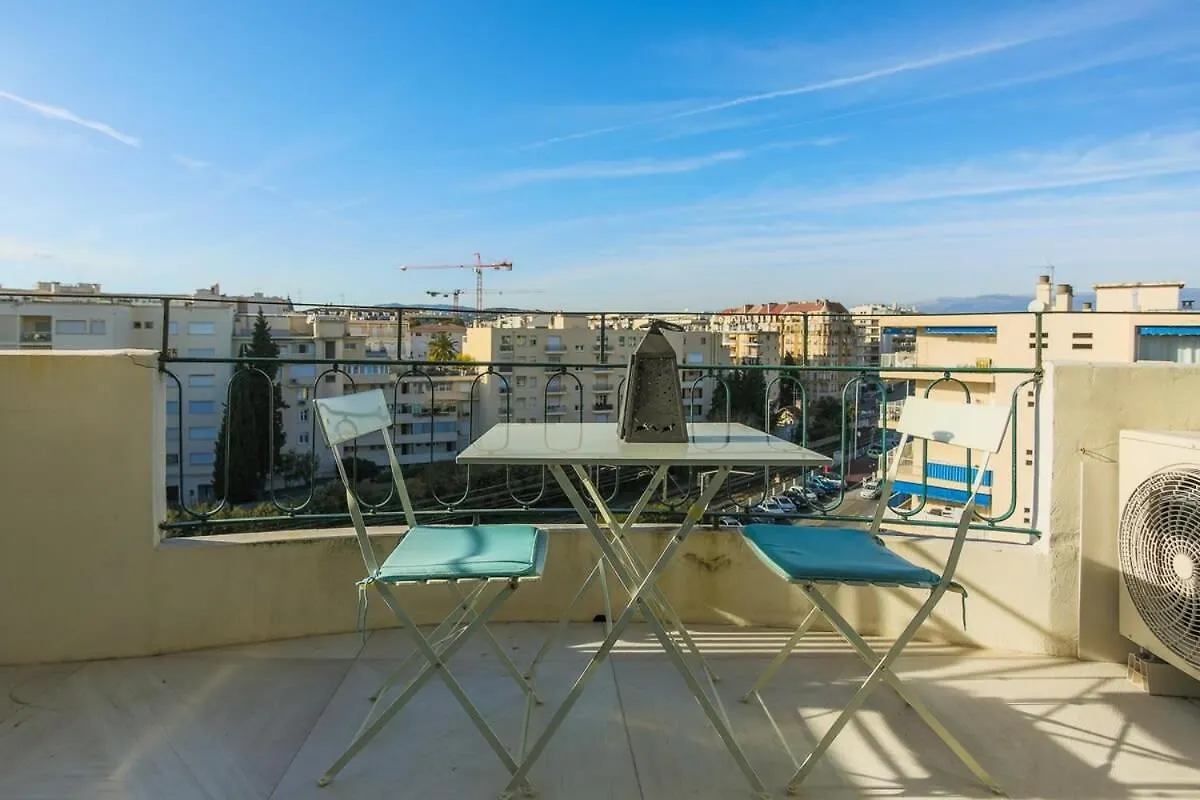 Сasa de vacaciones B018-Bright Apartment With Balcony - Cannes Croisette Francia